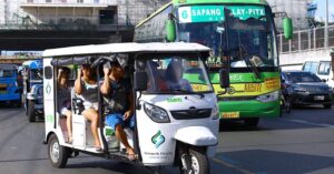 e-trike-along-commonwealth-02292024jb