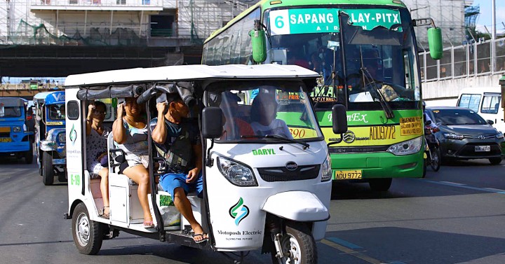 e-trike-along-commonwealth-02292024jb