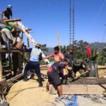 PNP at Komunidad, nagkaisa sa brigada para sa pagtatayo ng silid-aralan sa Benguet