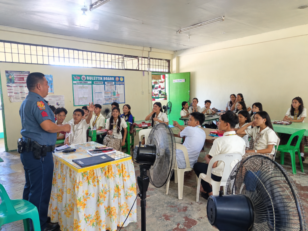 Police-Officer-Addresses-an-Engaged-Classroom